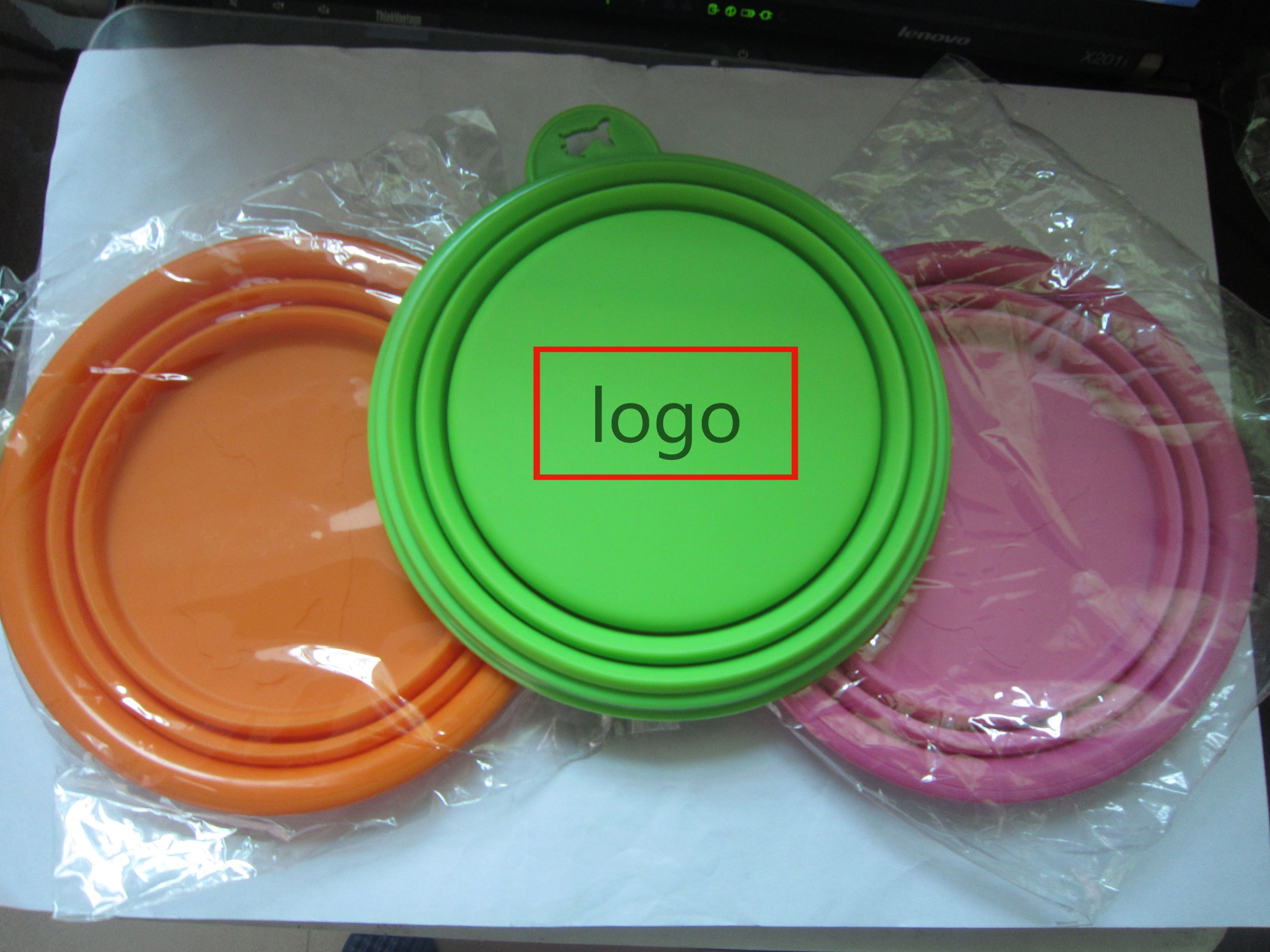 Displayed Image Collapsible Silicone Pet Bowl