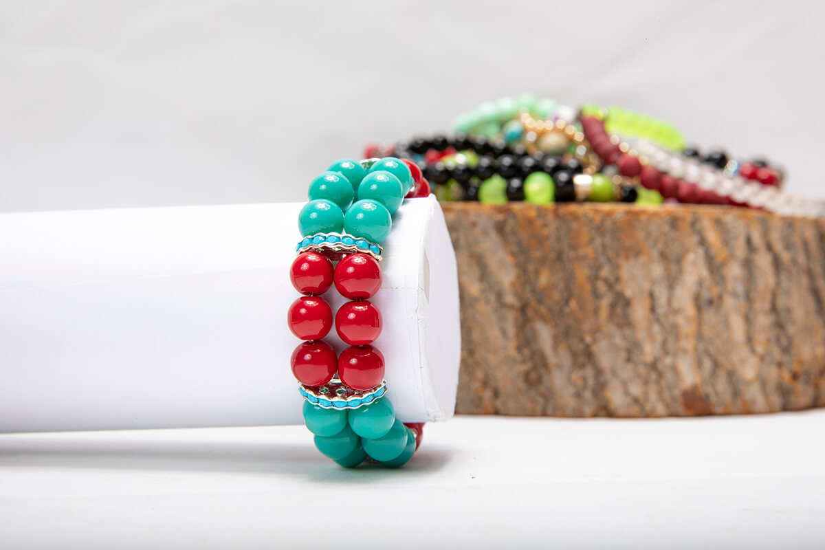 bracelets-made-by-colorful-pearls-stones